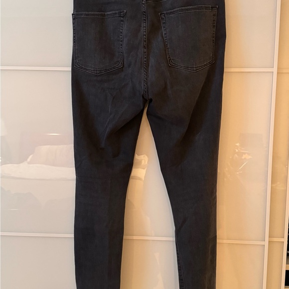 Good American Jeans - Picture 6 of 6